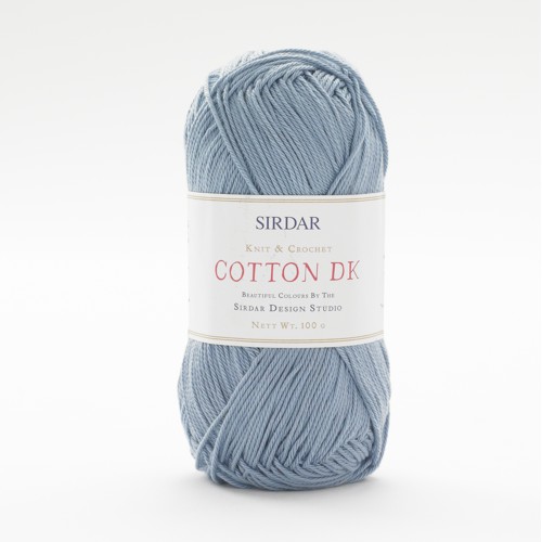 Bild på garn från Sidar som heter Cotton DK och är ett 100% bomulsgarn med färgen duvblå