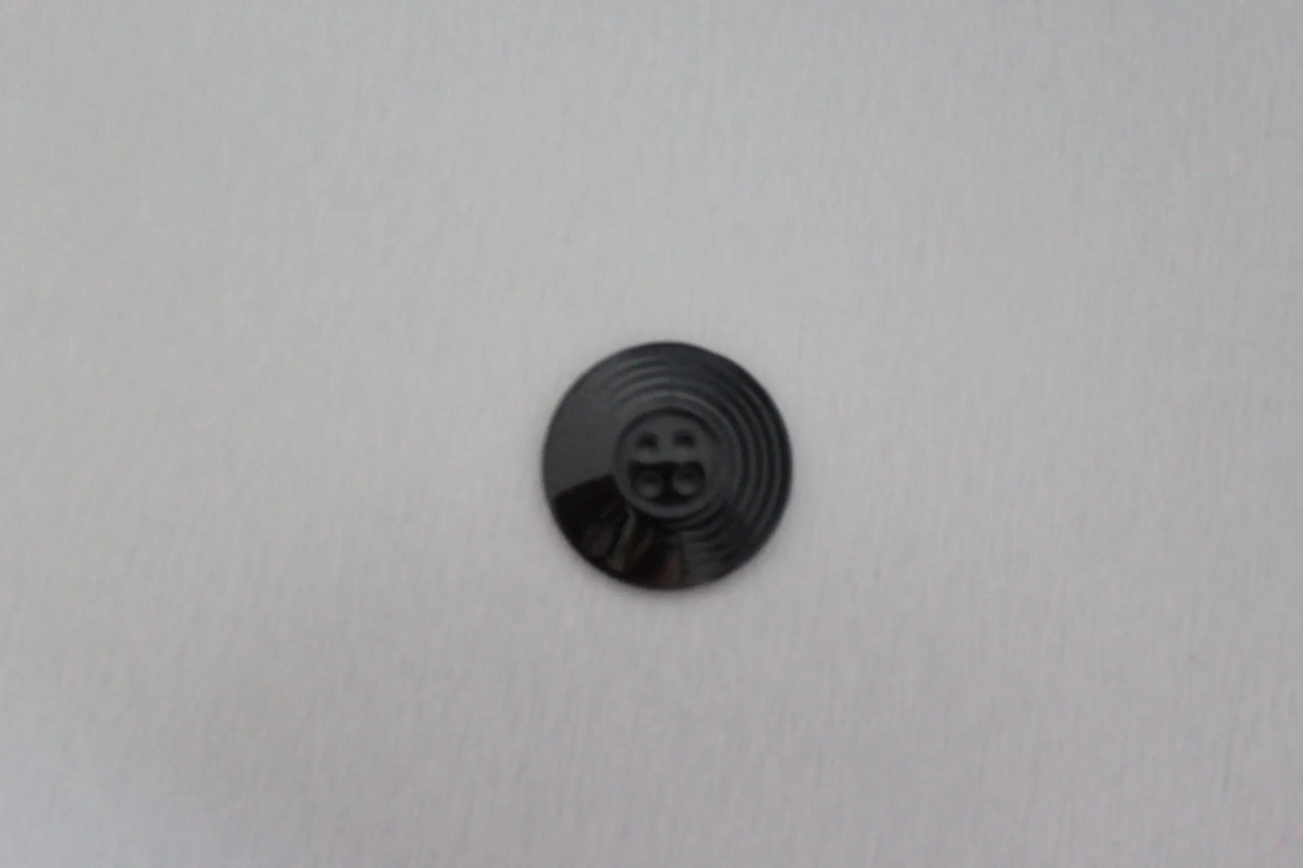 Knapp 28 mm svart