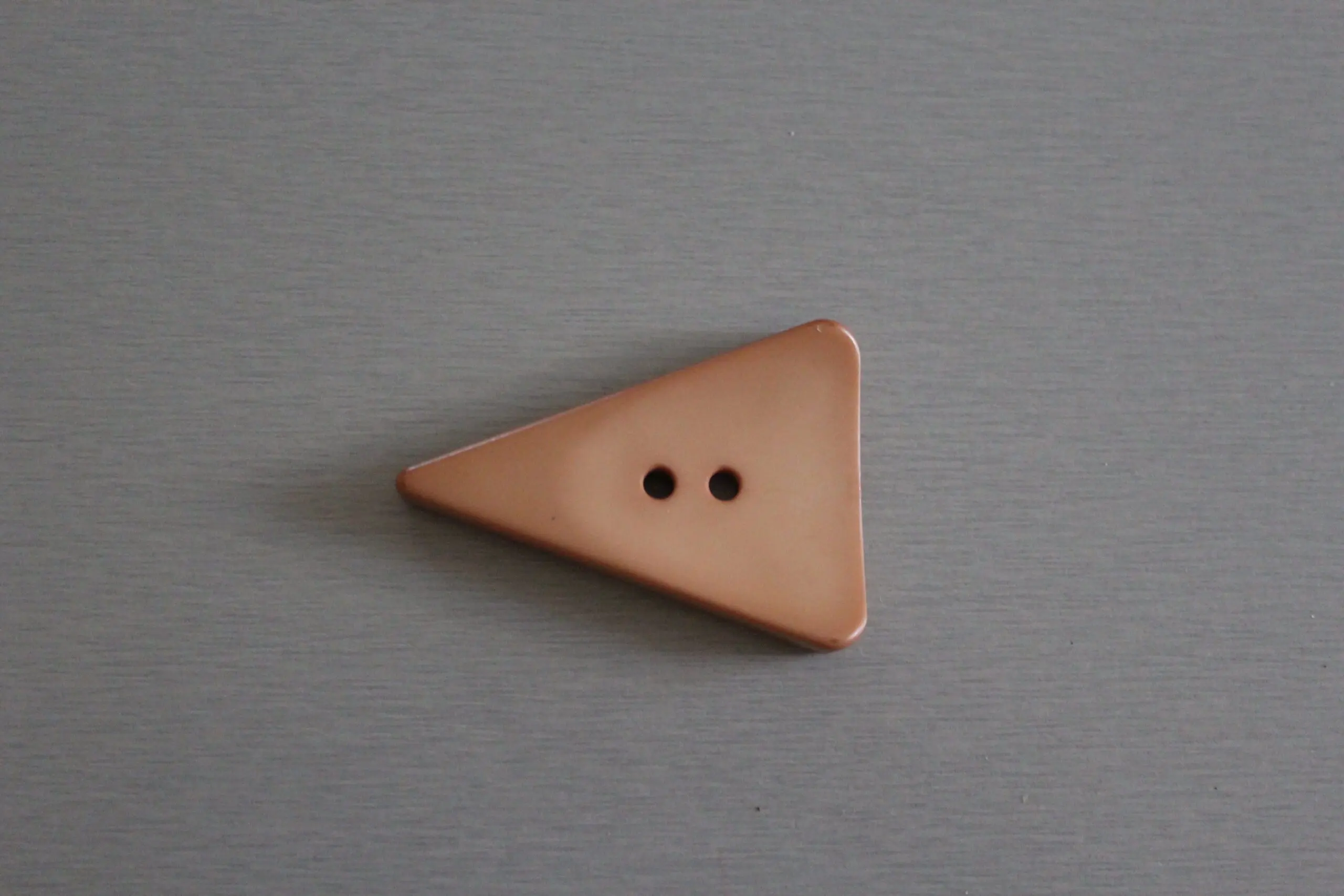 Knapp 48 mm beige