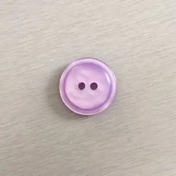 Lila knapp 18mm - Köp här på Sticksömmen