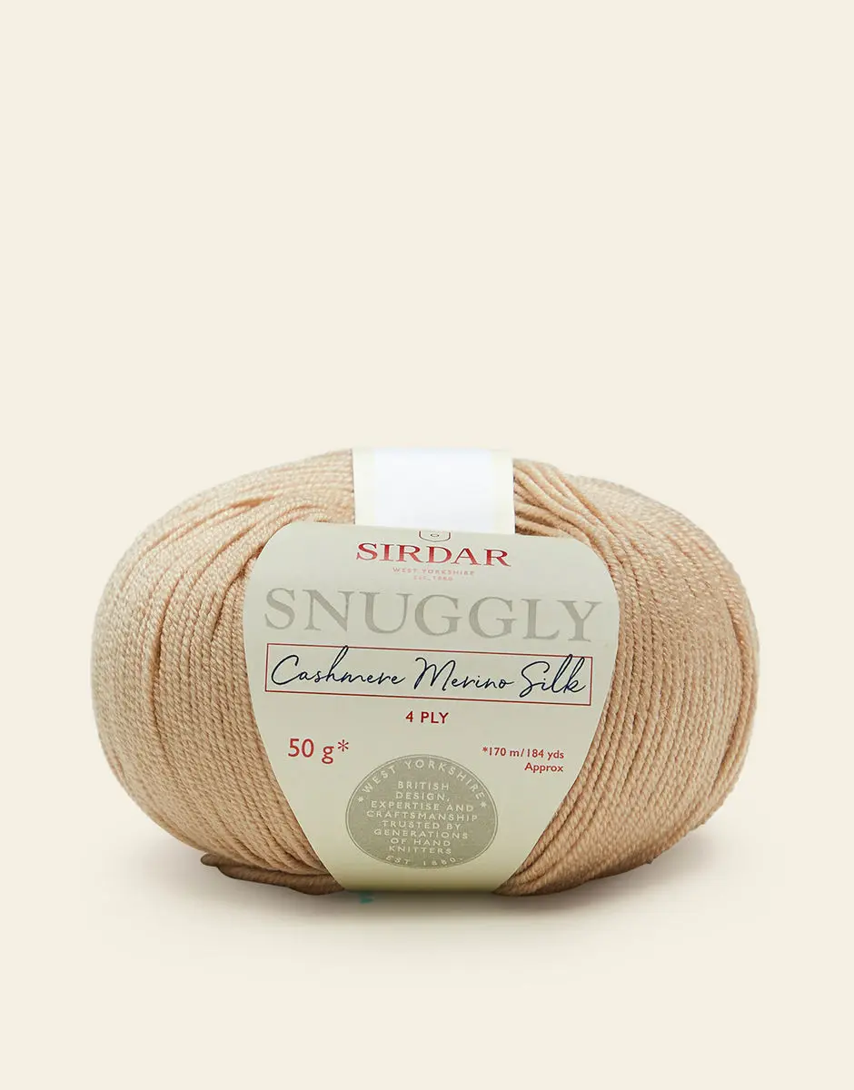 Bild på garn Beige färg. Snuggly Cashmere Merino Silk DK