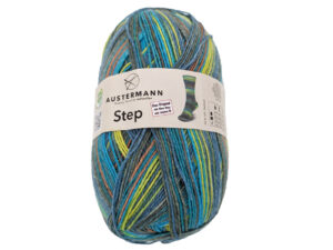 Bild på step garn från Austermann med blandade färger.